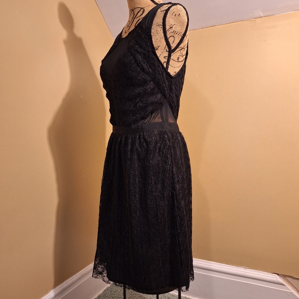 Gorgeous! Guess Black Lace Dress Size 10 - Picture 3 of 8